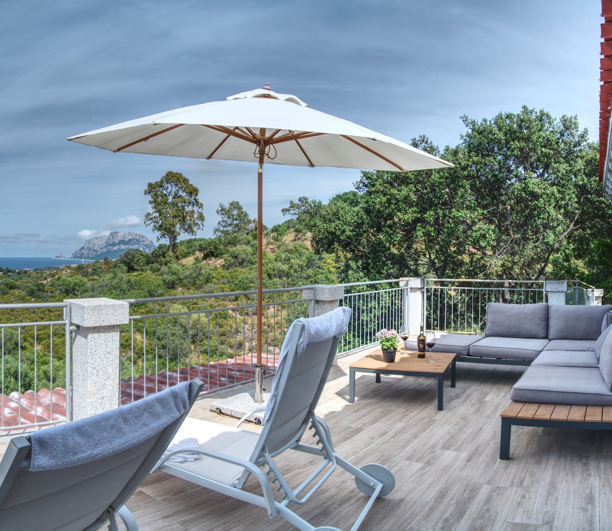 Terrace with beautiful Sea Vieo and Isola Tavolara